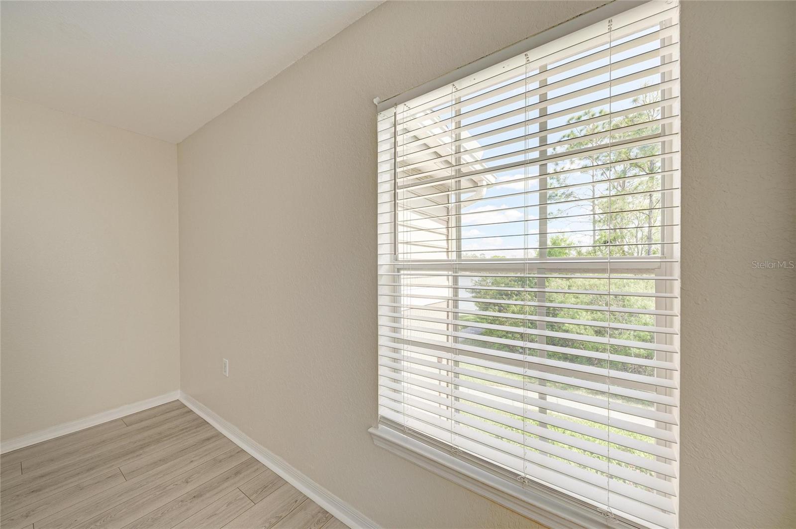 8911 MANOR LOOP #207 — photo 37