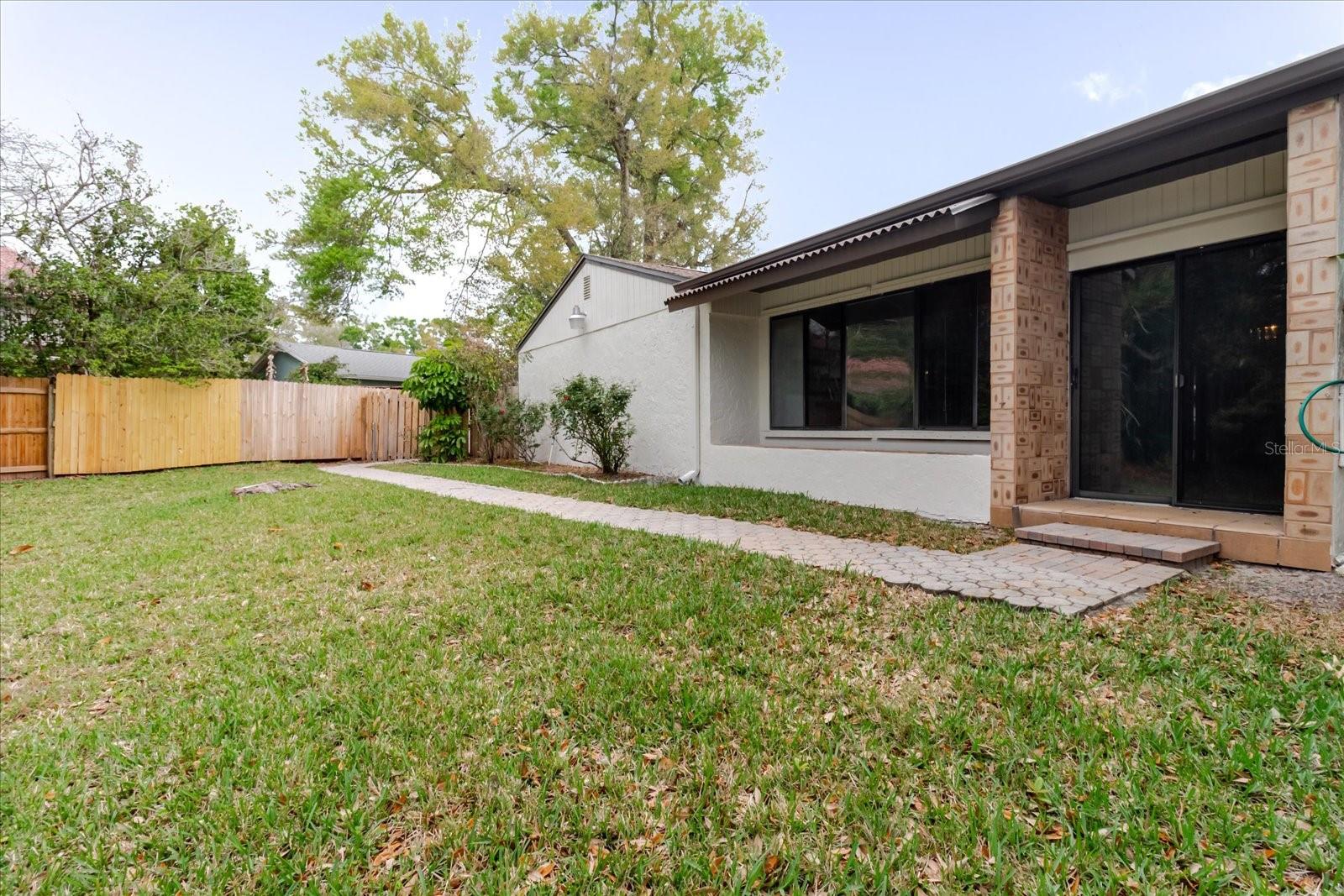8222 LA SERENA DR — photo 78