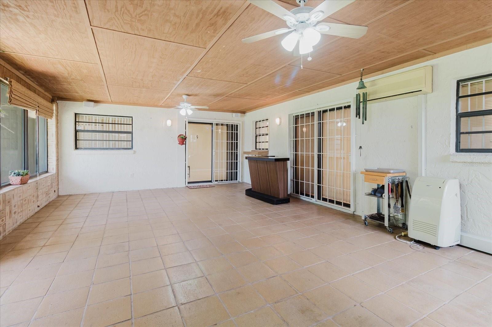 8222 LA SERENA DR — photo 70