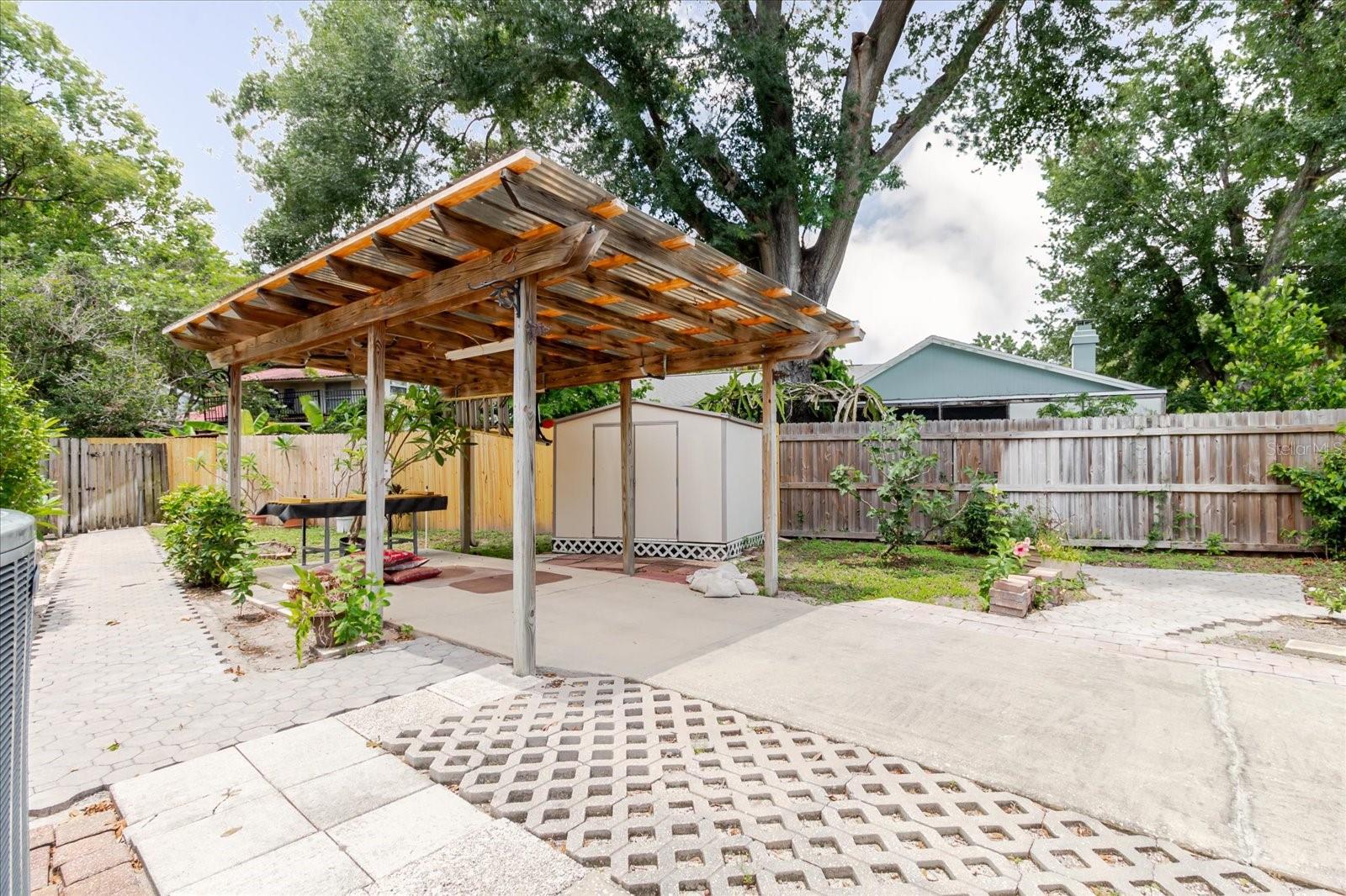 8222 LA SERENA DR — photo 79