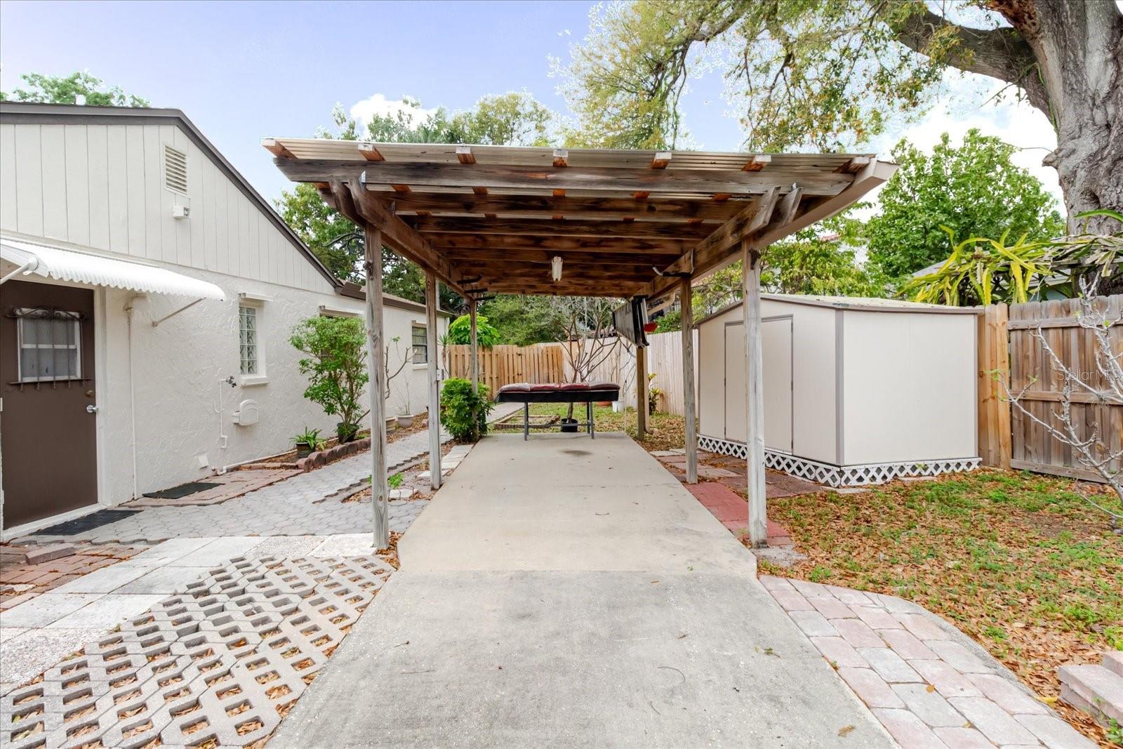8222 LA SERENA DR — photo 82