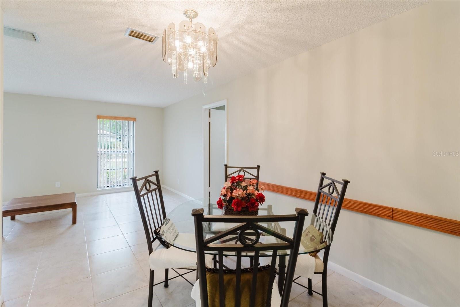 8222 LA SERENA DR — photo 24