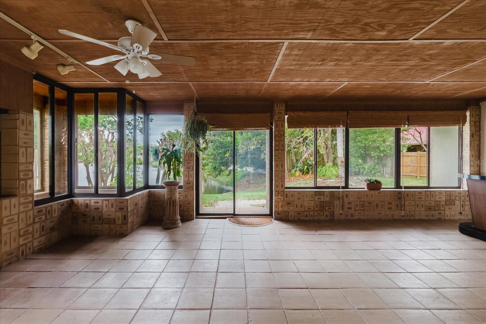 8222 LA SERENA DR — photo 71