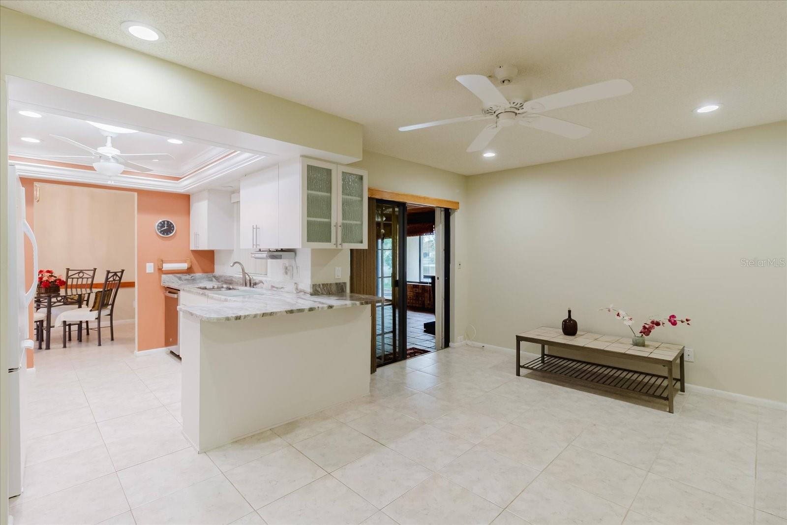 8222 LA SERENA DR — photo 33