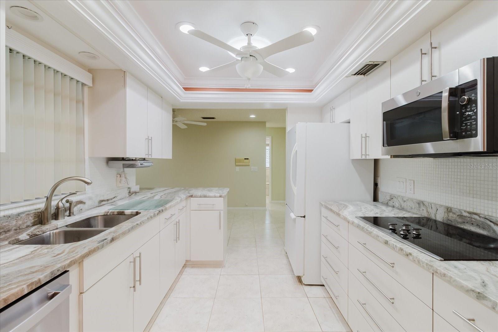 8222 LA SERENA DR — photo 25