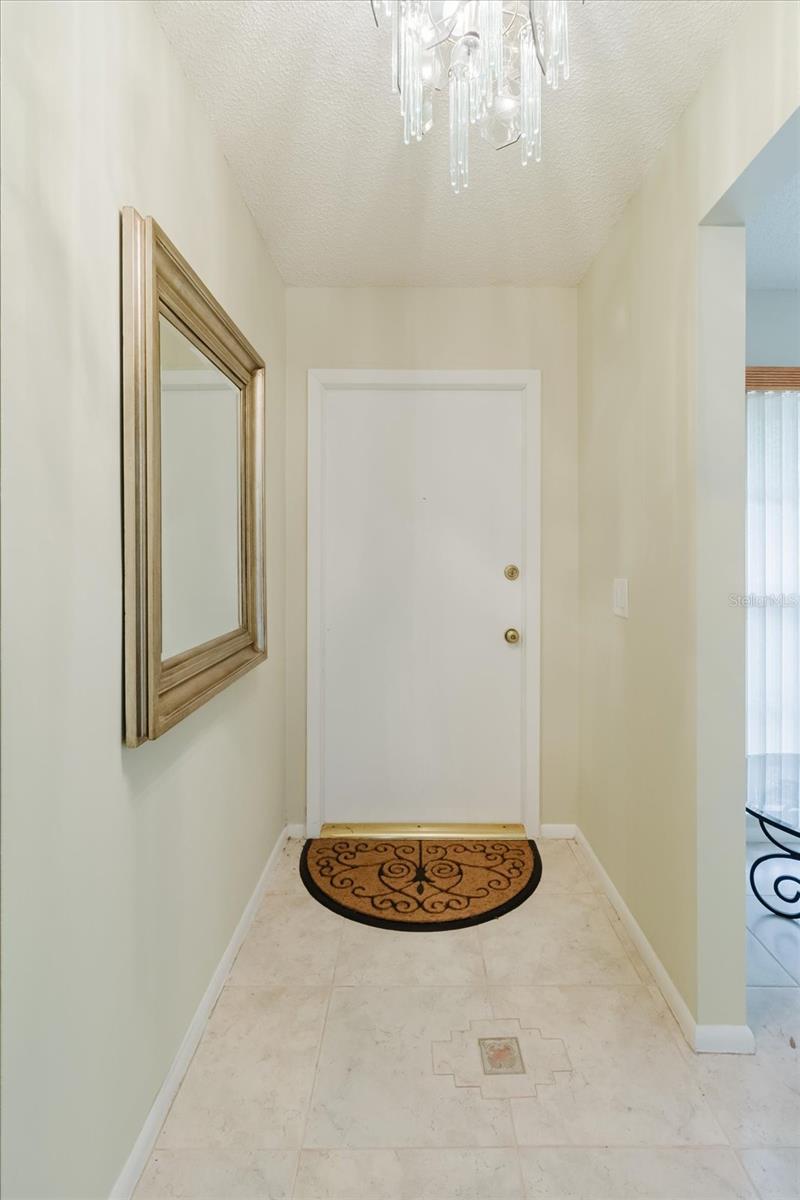 8222 LA SERENA DR — photo 9