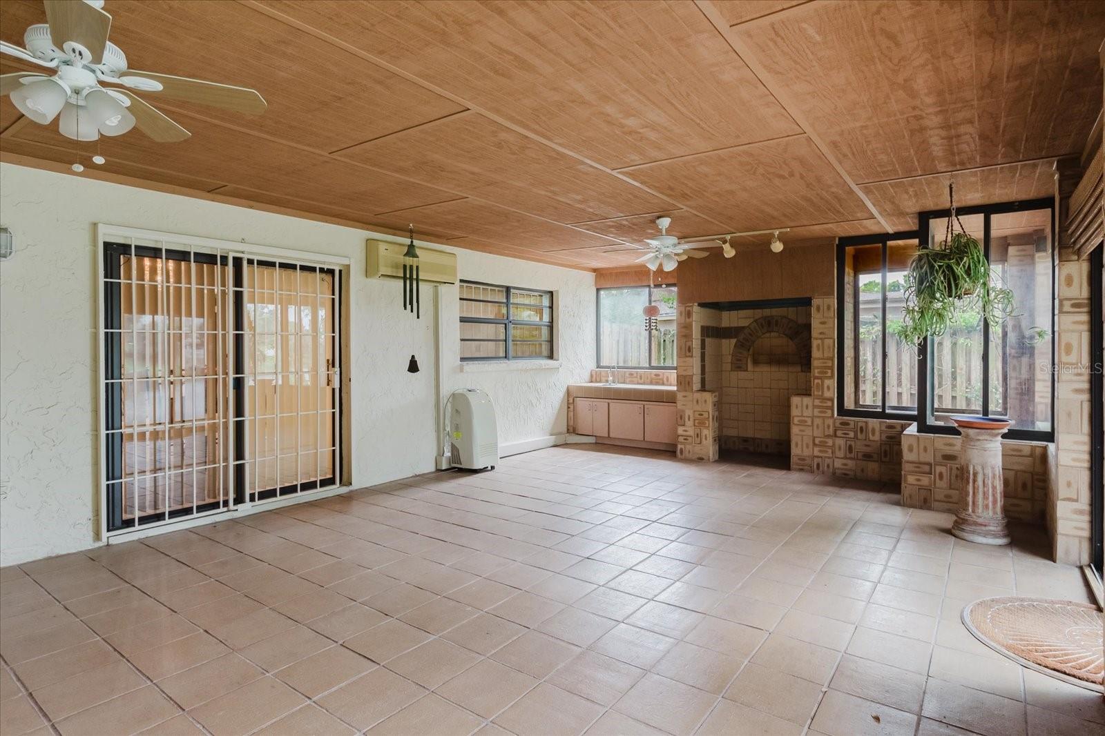 8222 LA SERENA DR — photo 74