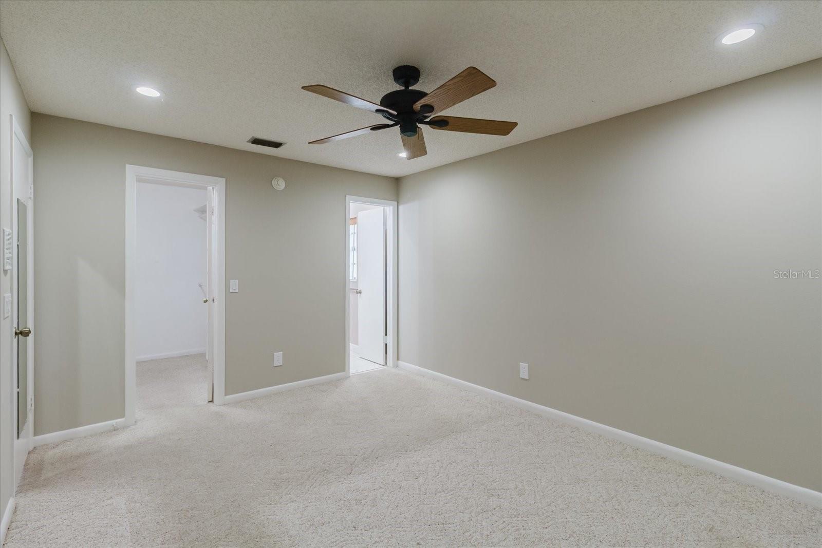 8222 LA SERENA DR — photo 42