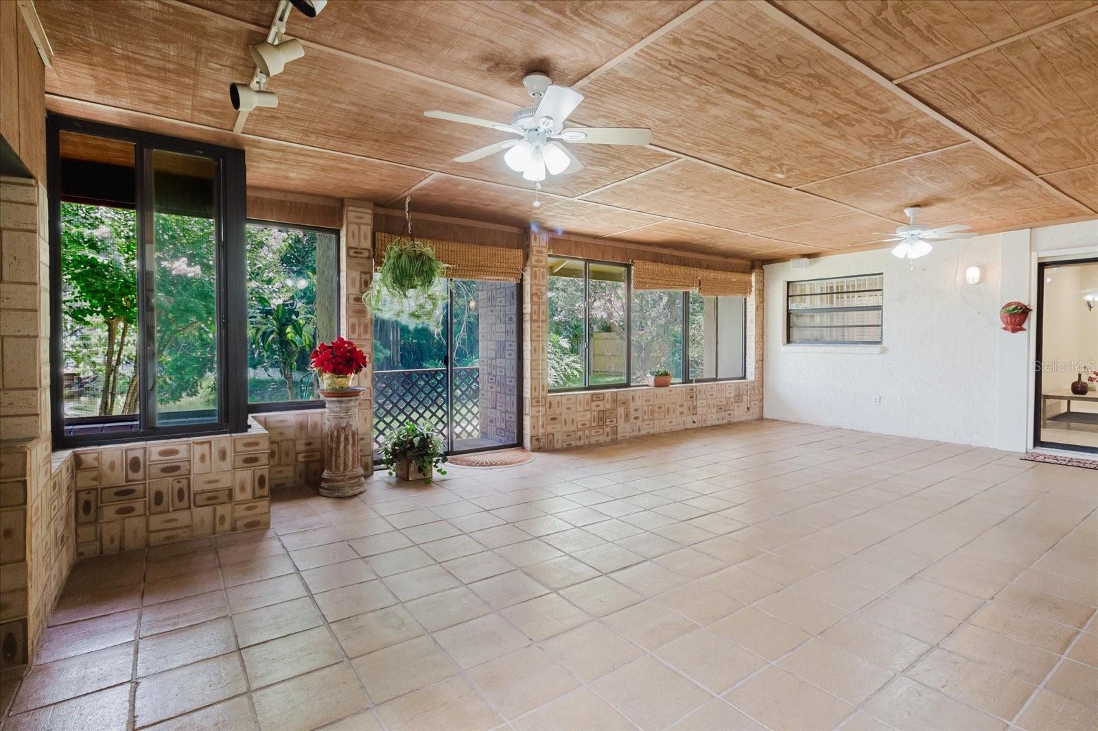 8222 LA SERENA DR — photo 75