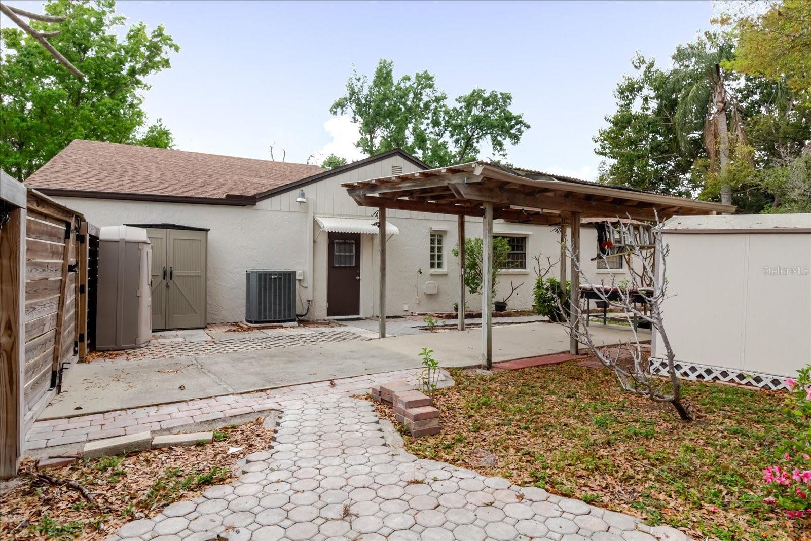 8222 LA SERENA DR — photo 83