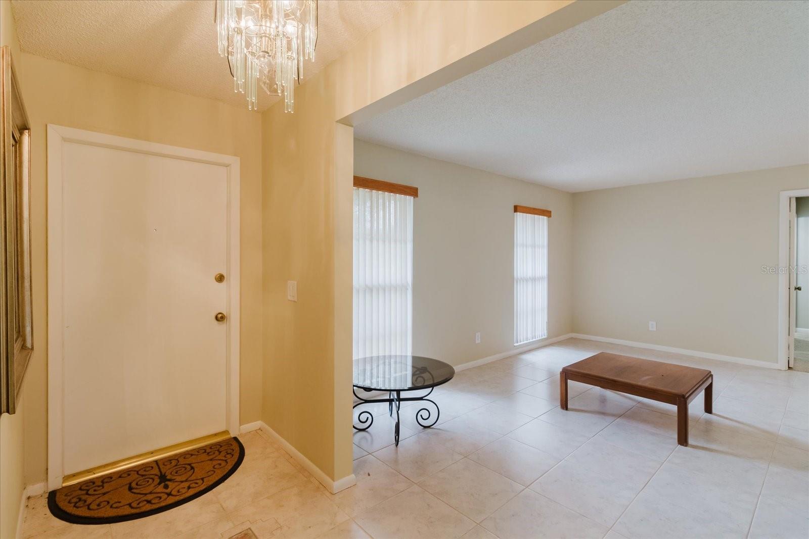 8222 LA SERENA DR — photo 10