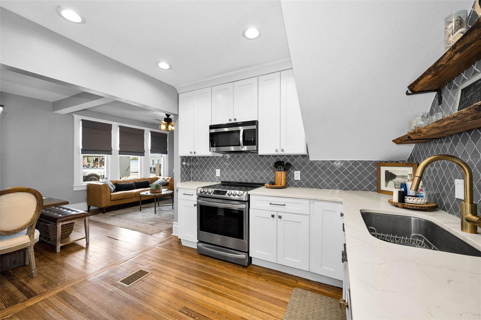 133 N PINELLAS AVE — photo 24
