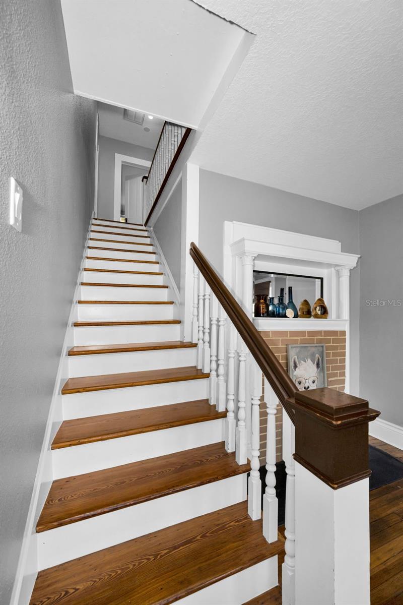 133 N PINELLAS AVE — photo 35
