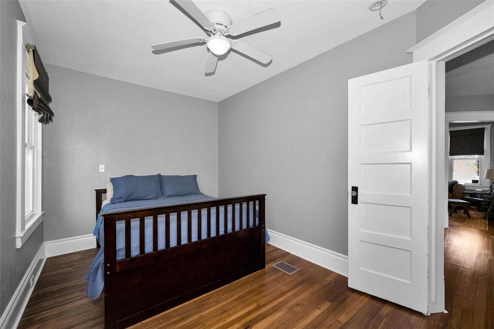 133 N PINELLAS AVE — photo 31