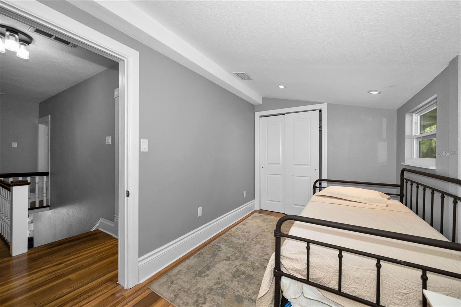 133 N PINELLAS AVE — photo 52