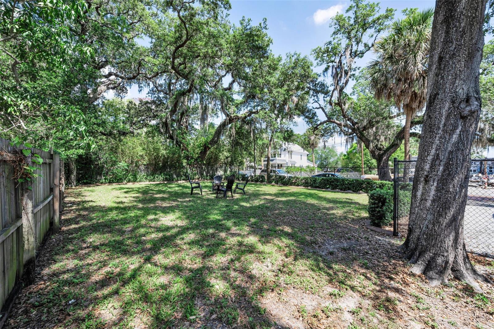 133 N PINELLAS AVE — photo 55