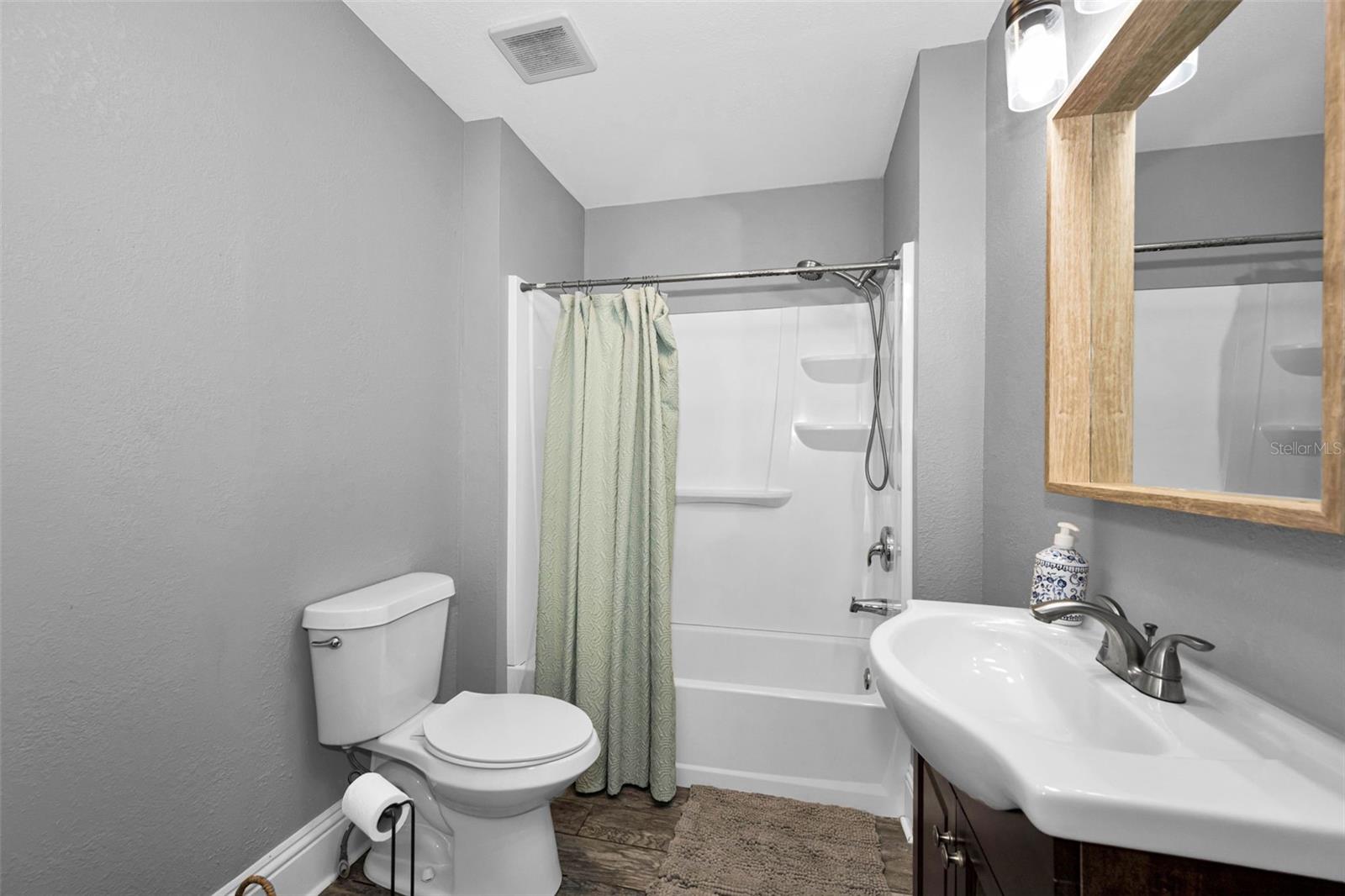 133 N PINELLAS AVE — photo 50