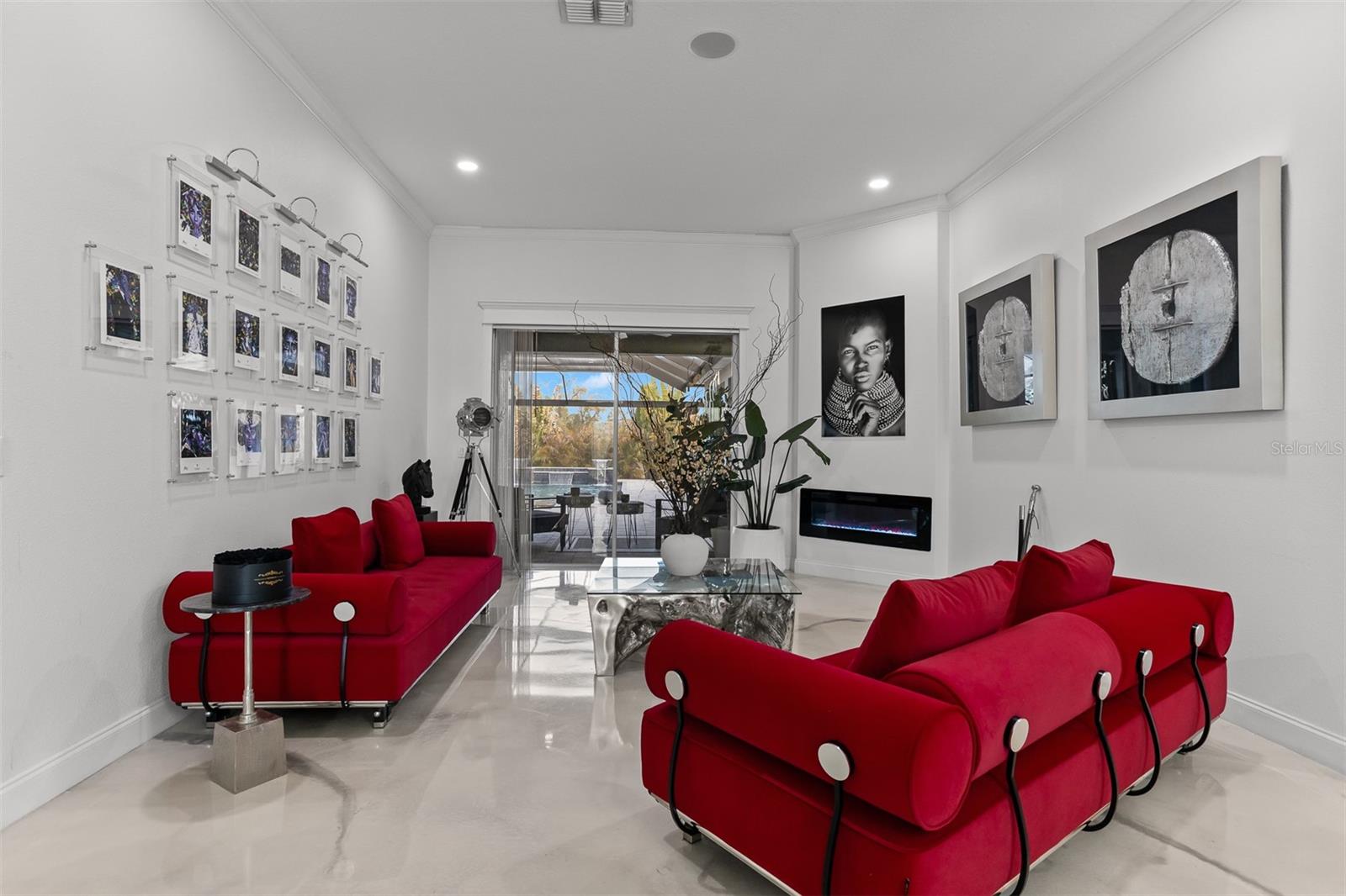 Home in RUSKIN — photo 8