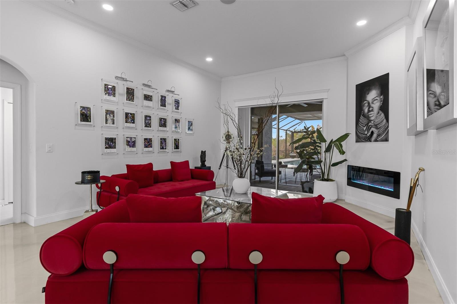 Home in RUSKIN — photo 9