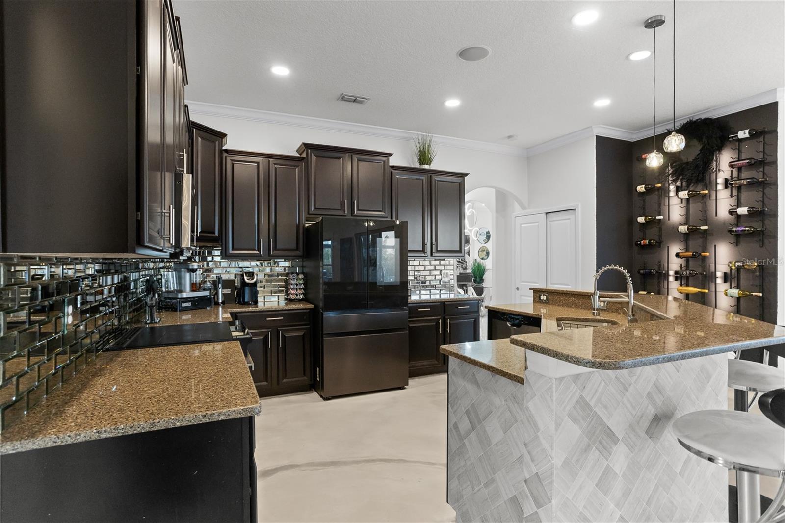 Home in RUSKIN — photo 19