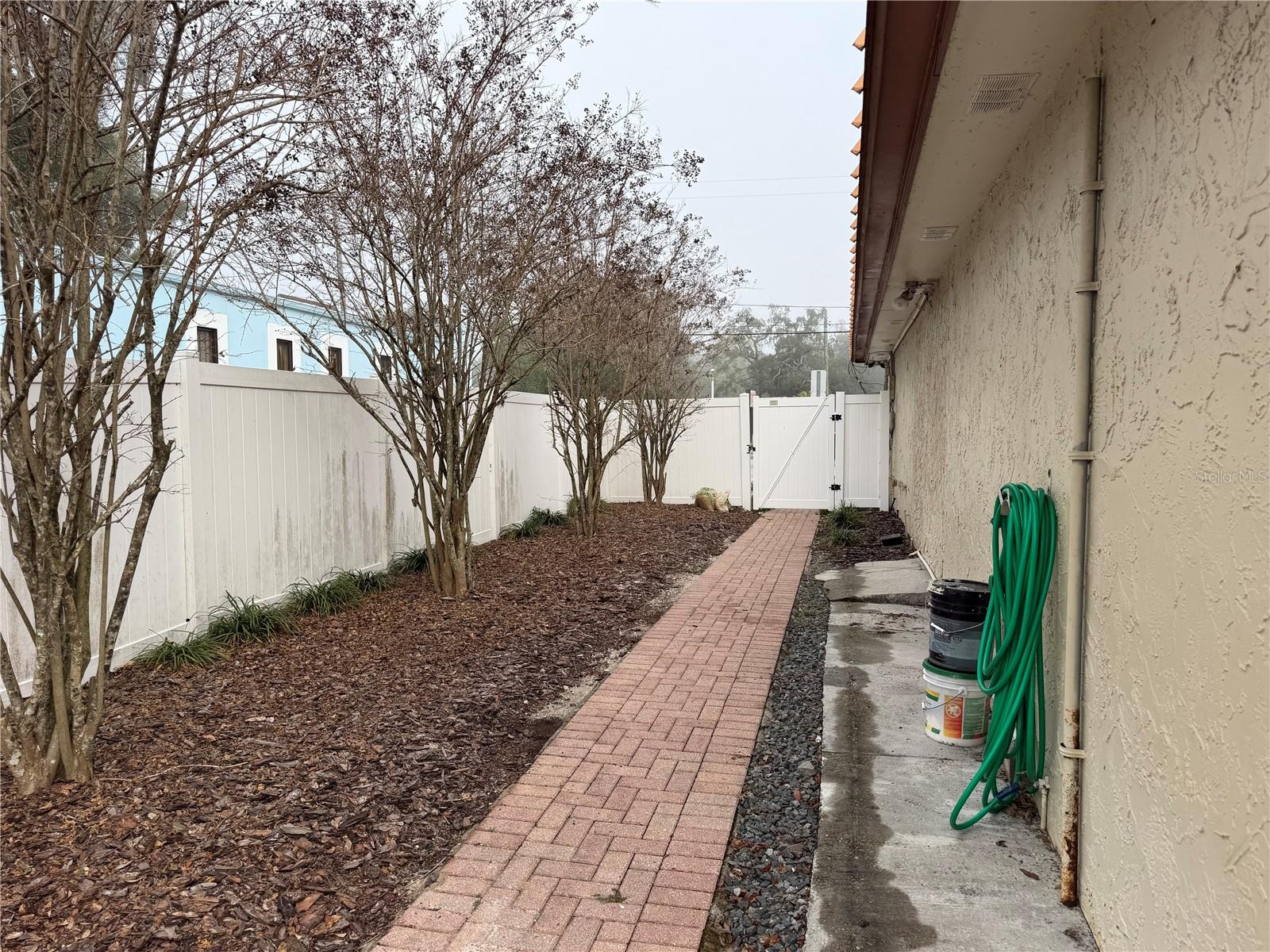 1302 W BUSCH BLVD — photo 17