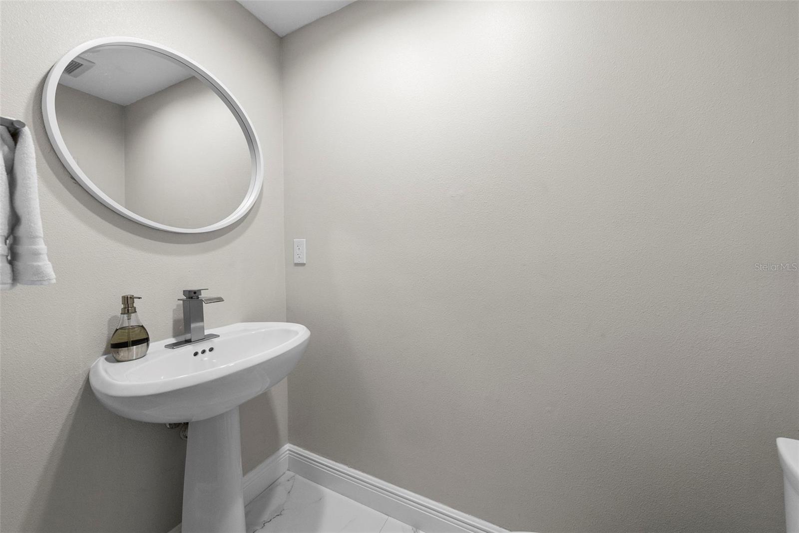 449 S 12TH ST #1402 — photo 27