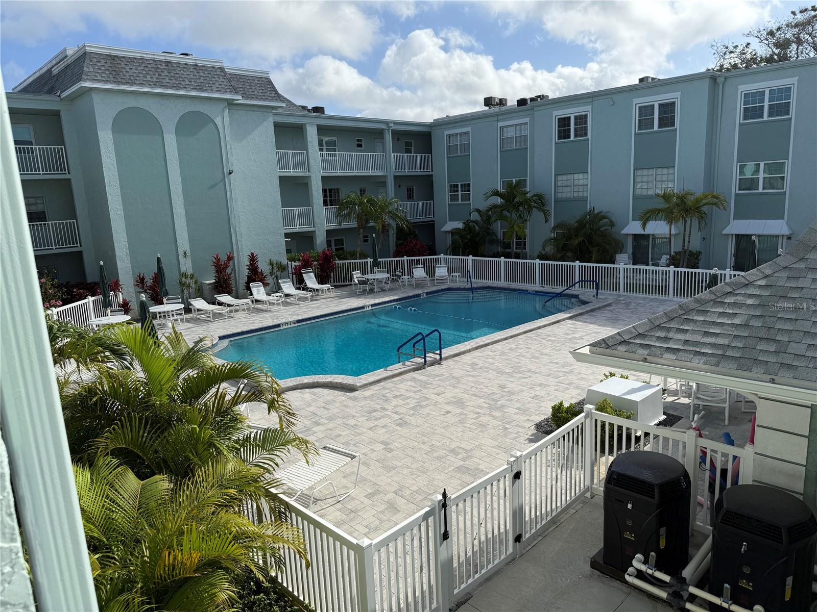1706 BELLEAIR FOREST DR #226 — photo 2