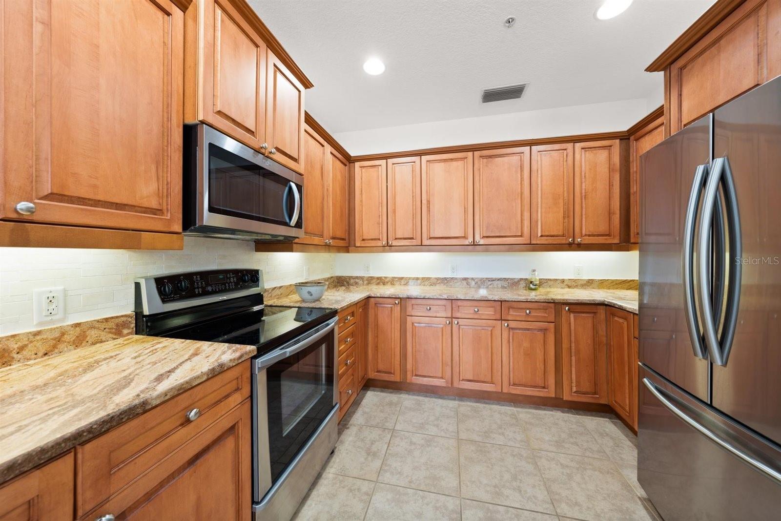 1030 BELLASOL WAY #3201 — photo 17