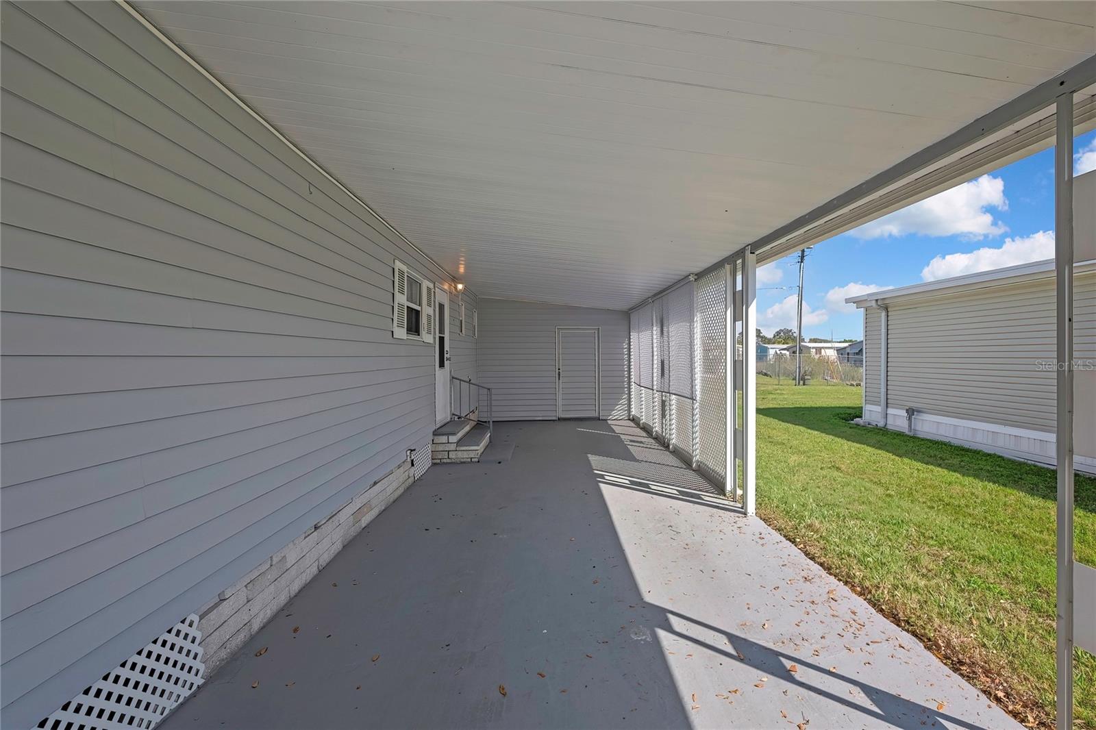 4809 EMPRESS LN — photo 32