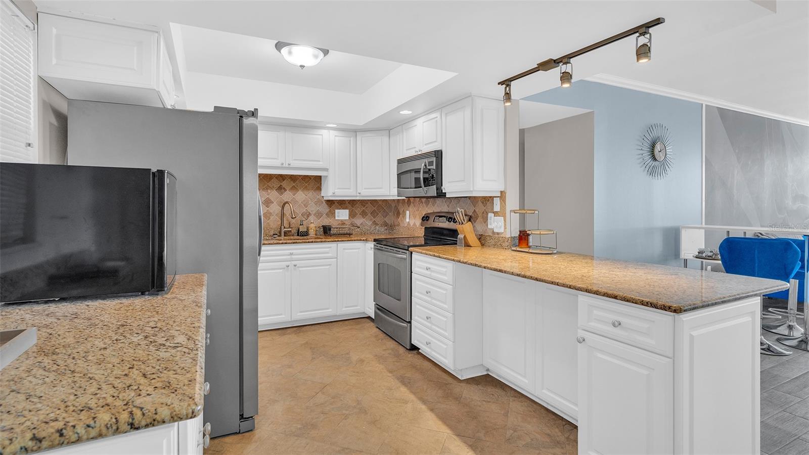 5130 BRITTANY DR S #507 — photo 4
