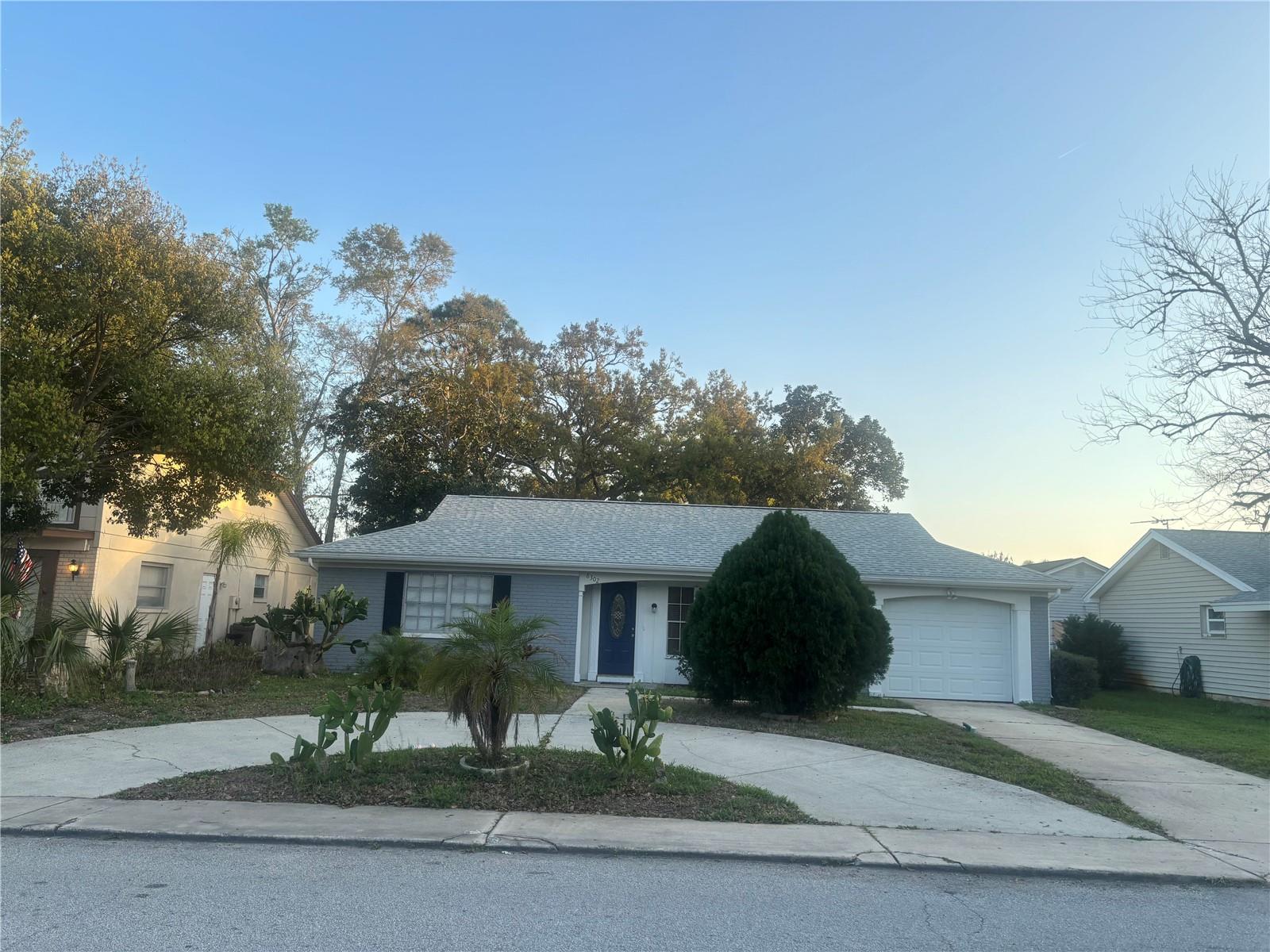 8302 SPLIT RAIL LN — photo 2