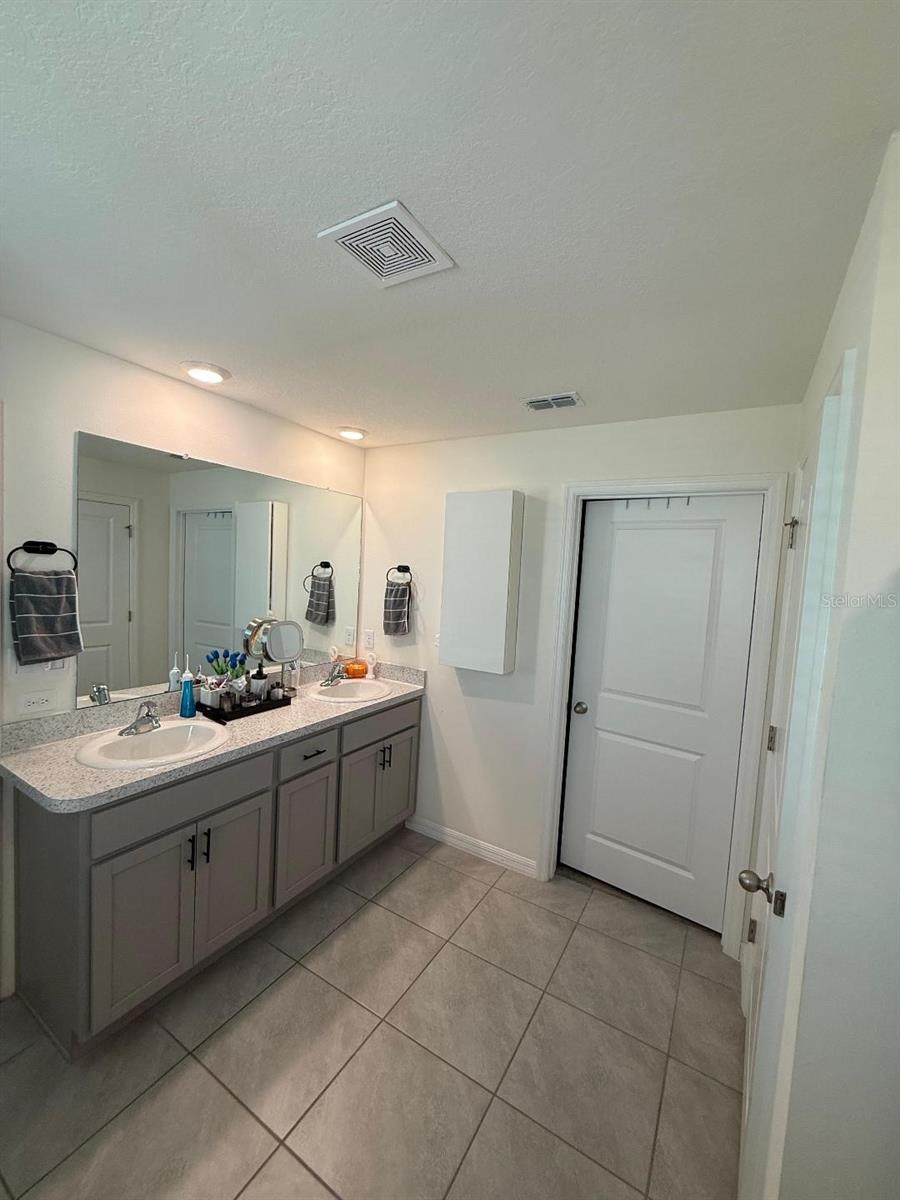 10662 CHIPPEWA DR — photo 22