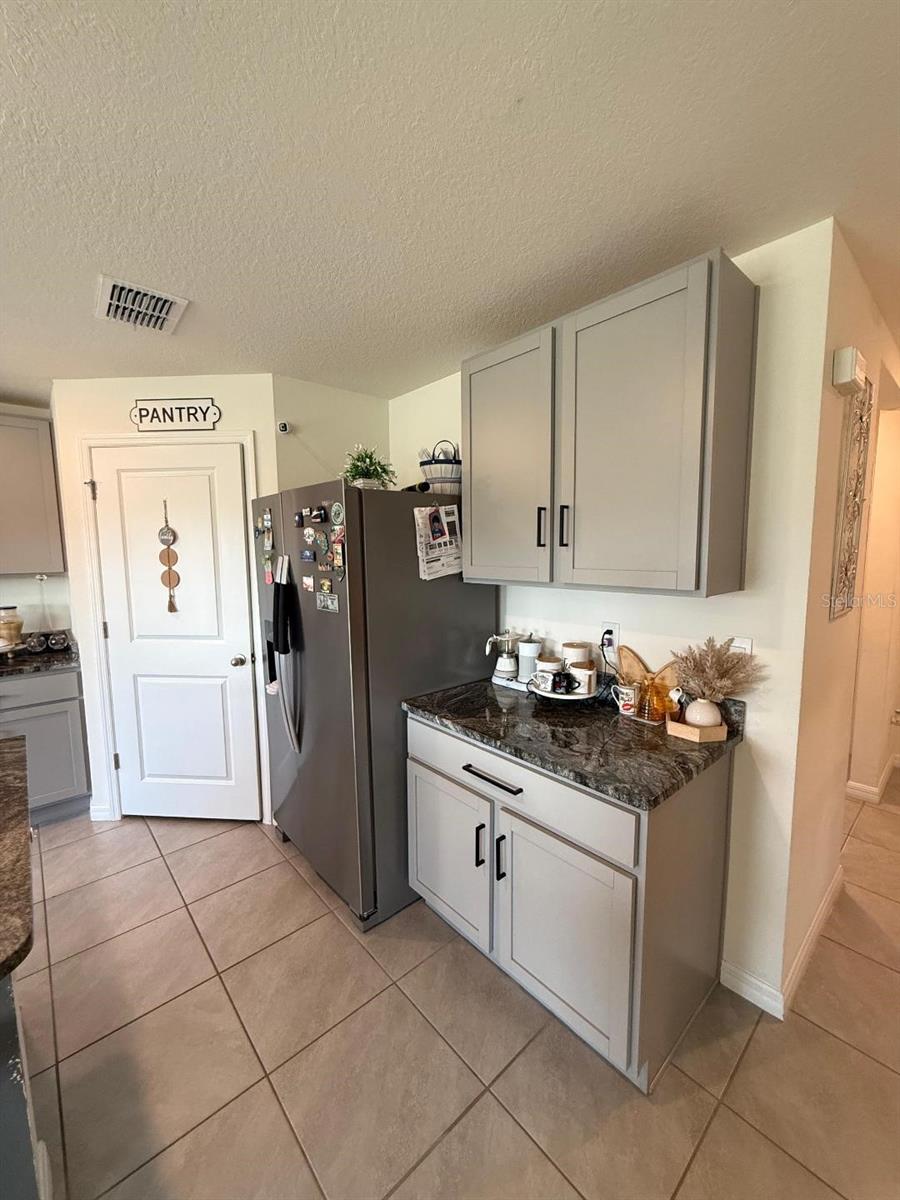 10662 CHIPPEWA DR — photo 11
