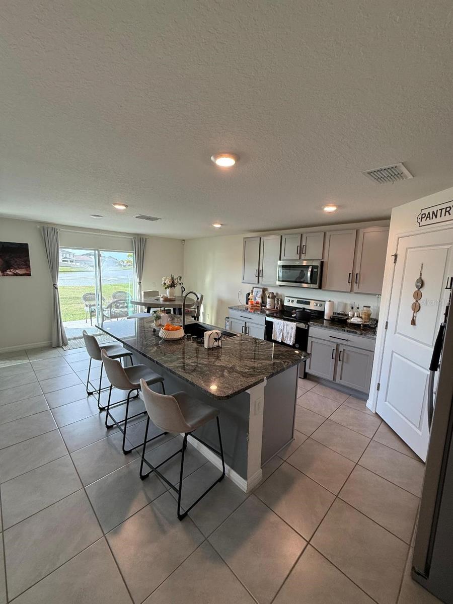 10662 CHIPPEWA DR — photo 10