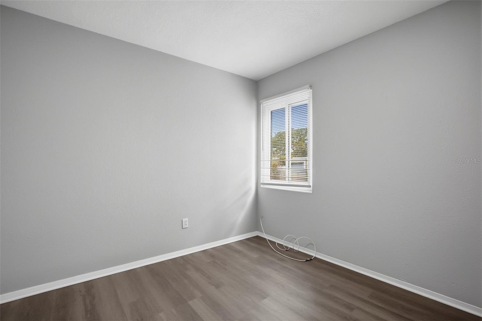 1477 S PRESCOTT AVE — photo 23