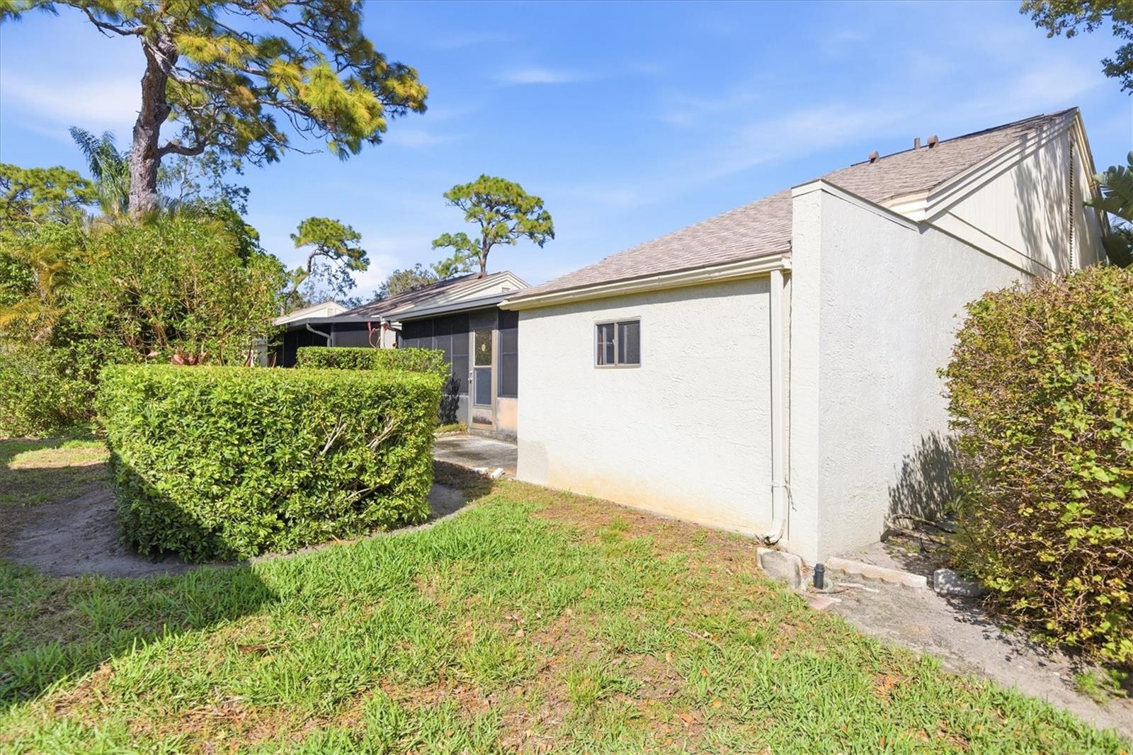 36 WINDRUSH BAY DR #36 — photo 33
