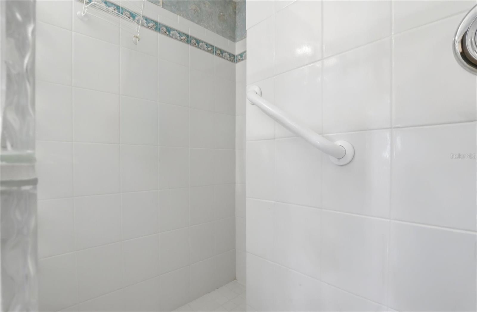 36 WINDRUSH BAY DR #36 — photo 27