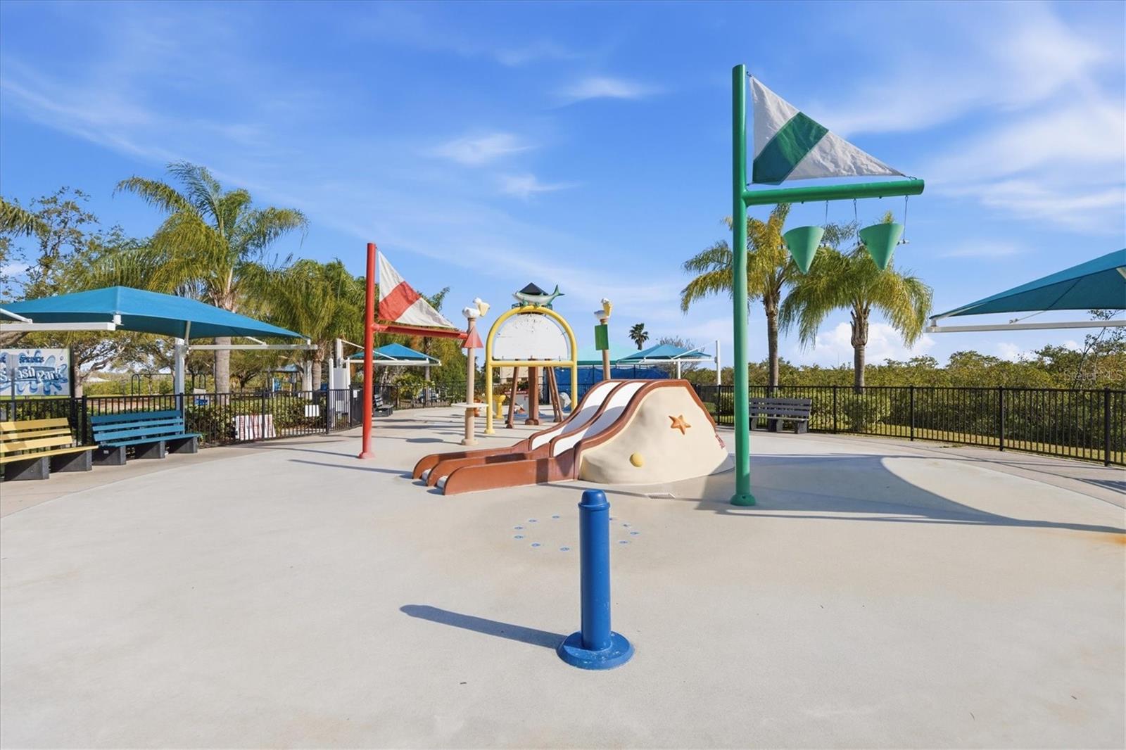 36 WINDRUSH BAY DR #36 — photo 53