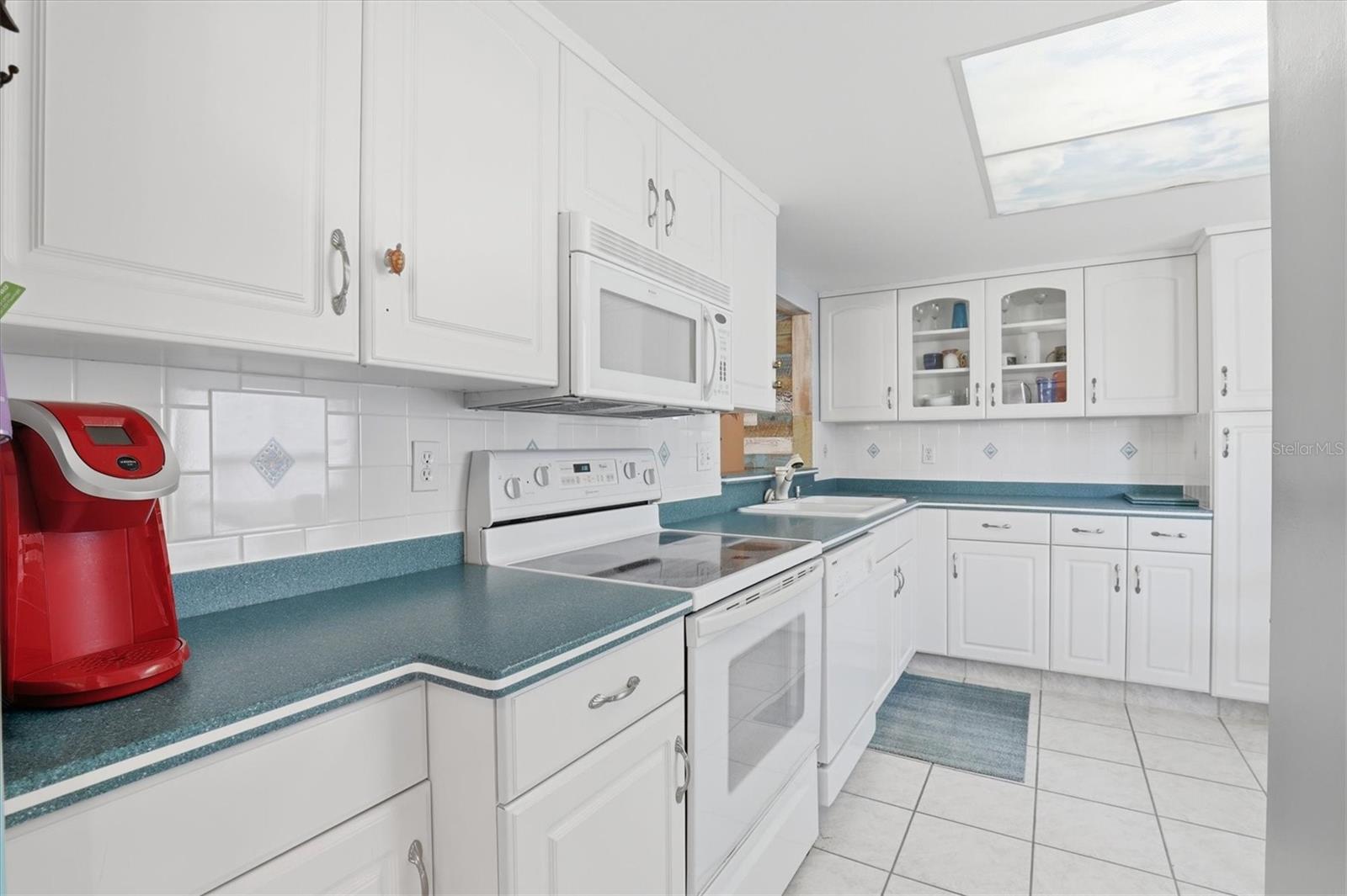 36 WINDRUSH BAY DR #36 — photo 16
