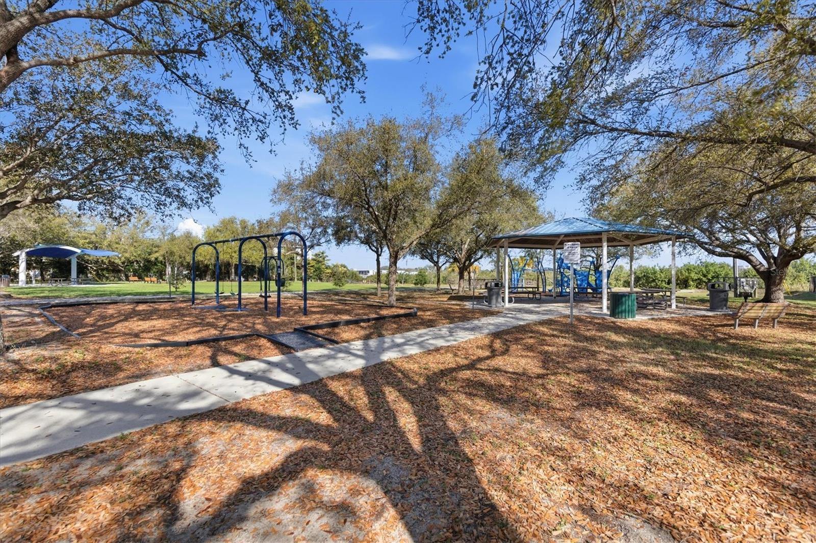 36 WINDRUSH BAY DR #36 — photo 57