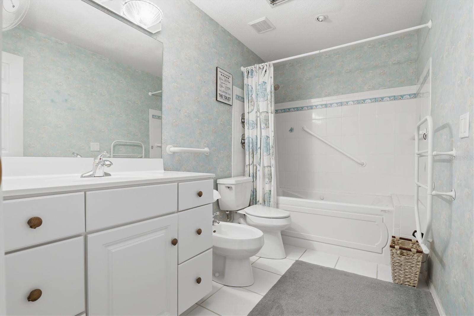 36 WINDRUSH BAY DR #36 — photo 23