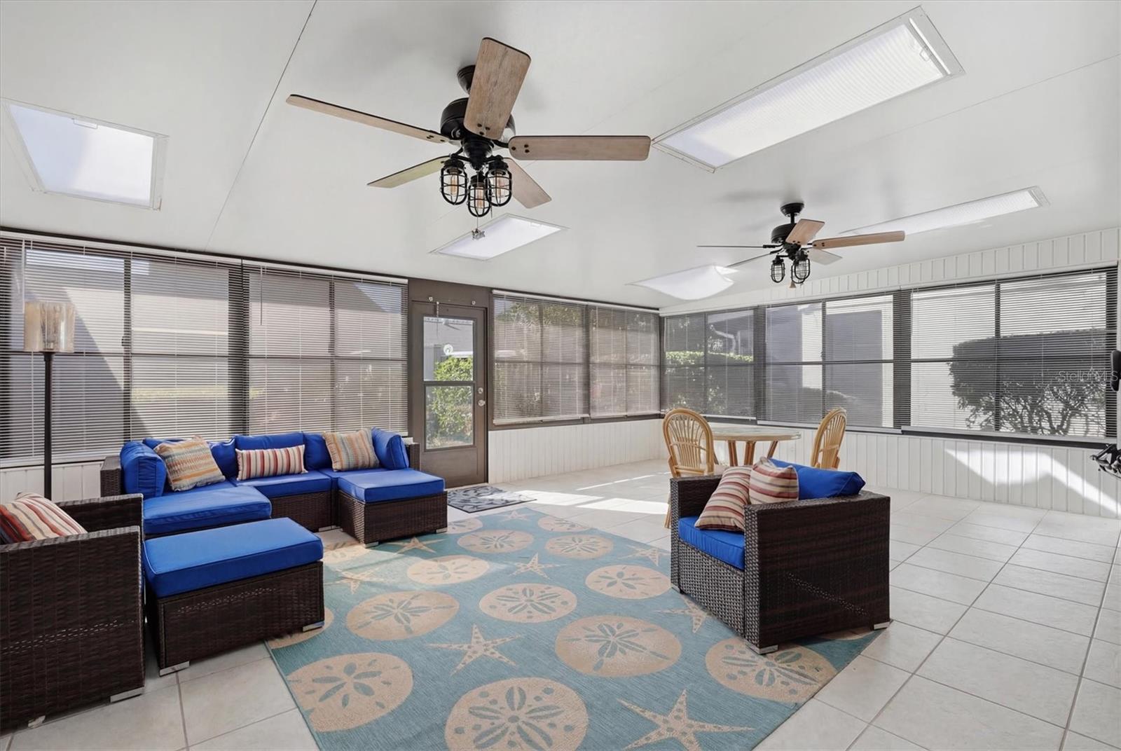 36 WINDRUSH BAY DR #36 — photo 11