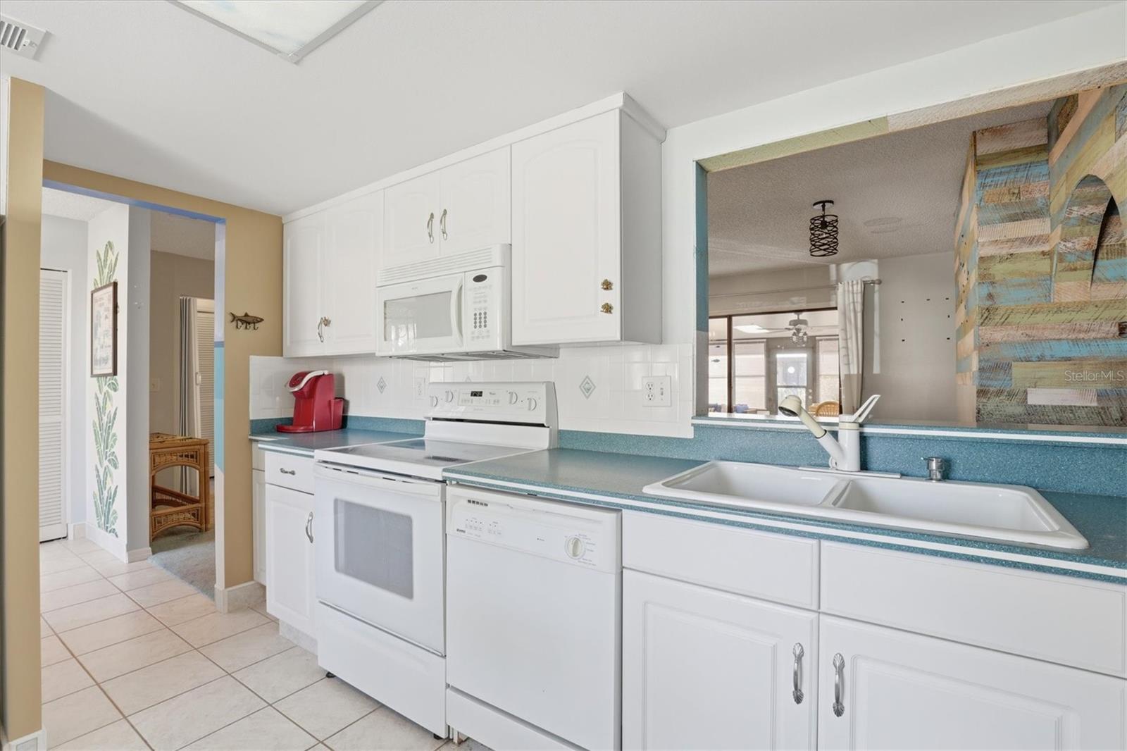36 WINDRUSH BAY DR #36 — photo 20