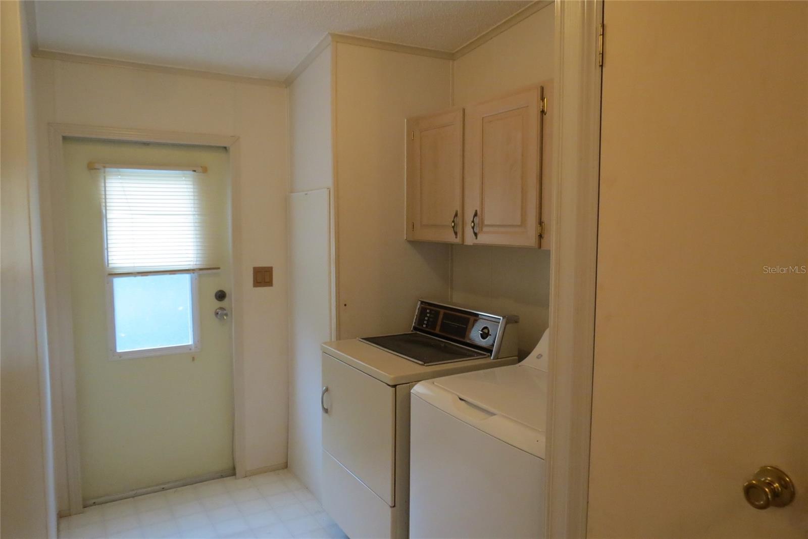 36603 JODI AVE — photo 33