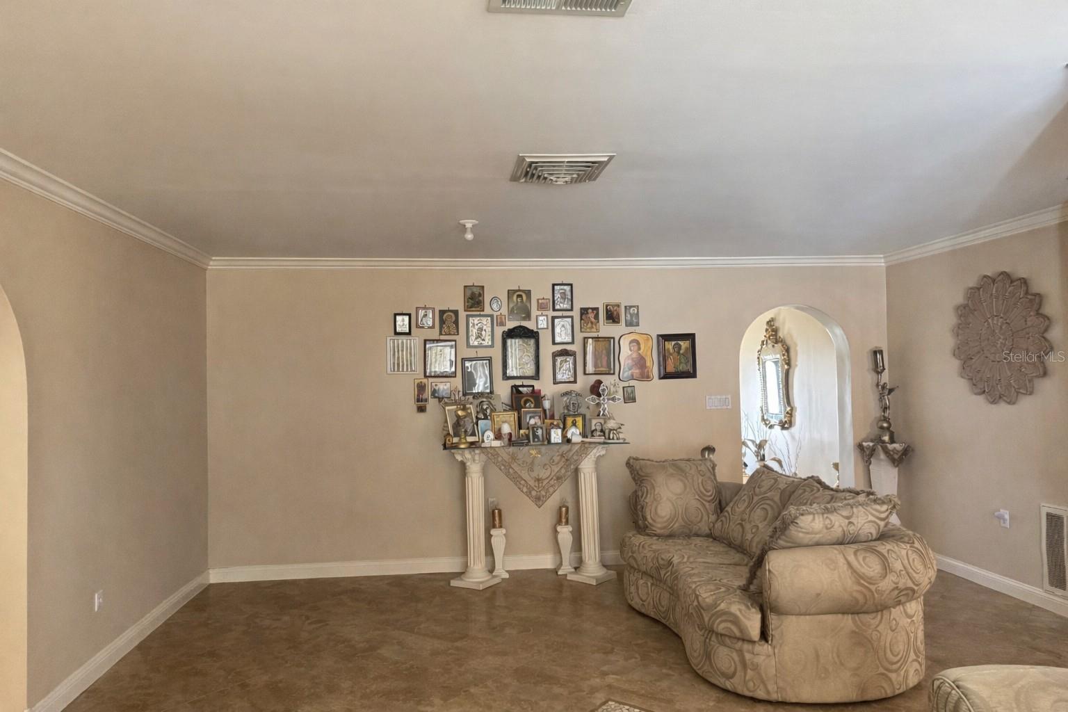 9201 BARRINGTON LN — photo 7