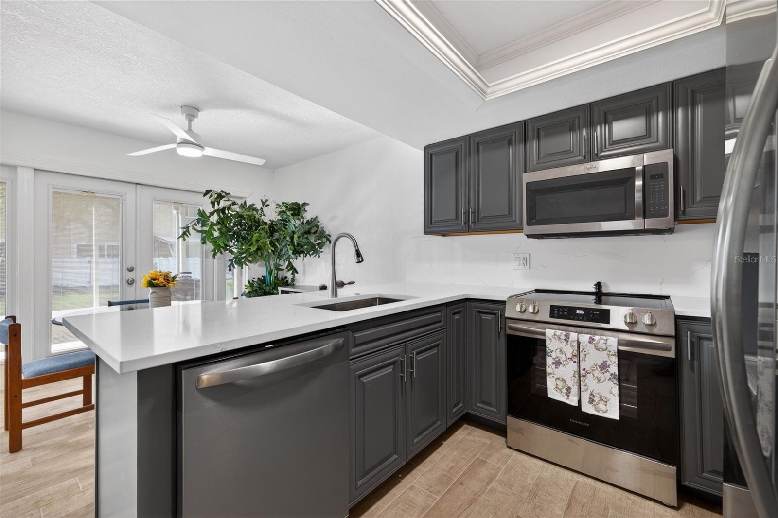 6490 CAPE HATTERAS WAY NE #2 — photo 9