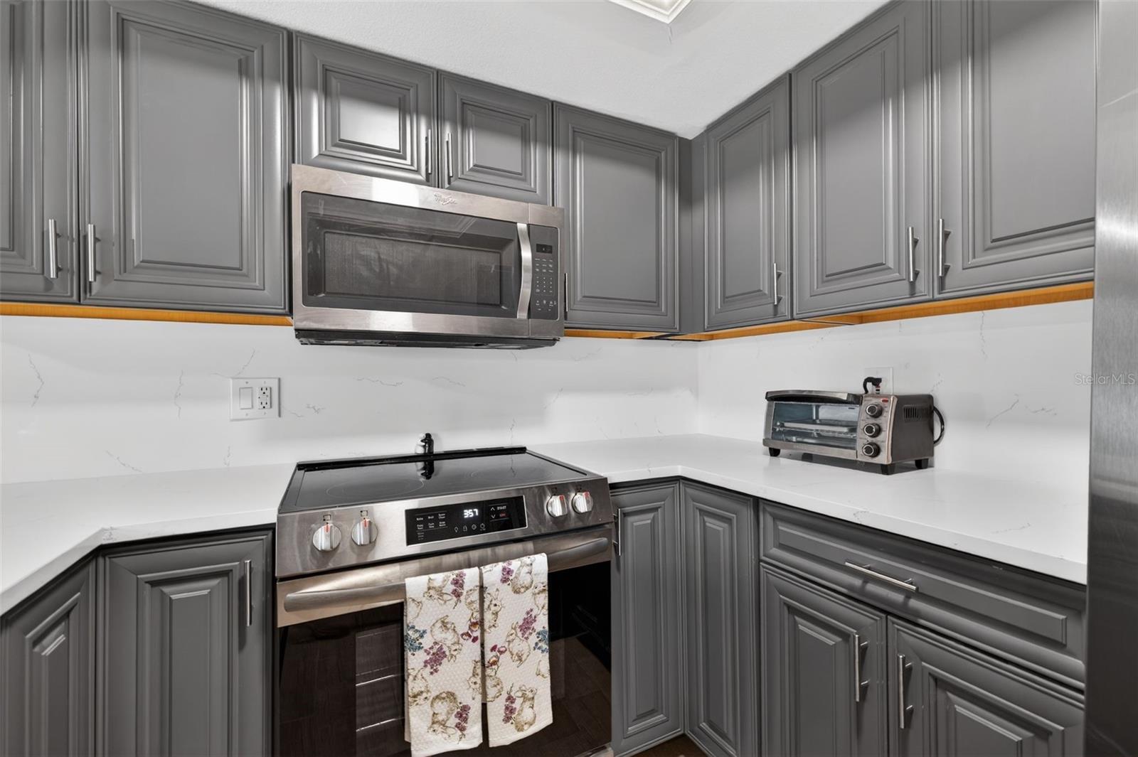 6490 CAPE HATTERAS WAY NE #2 — photo 10
