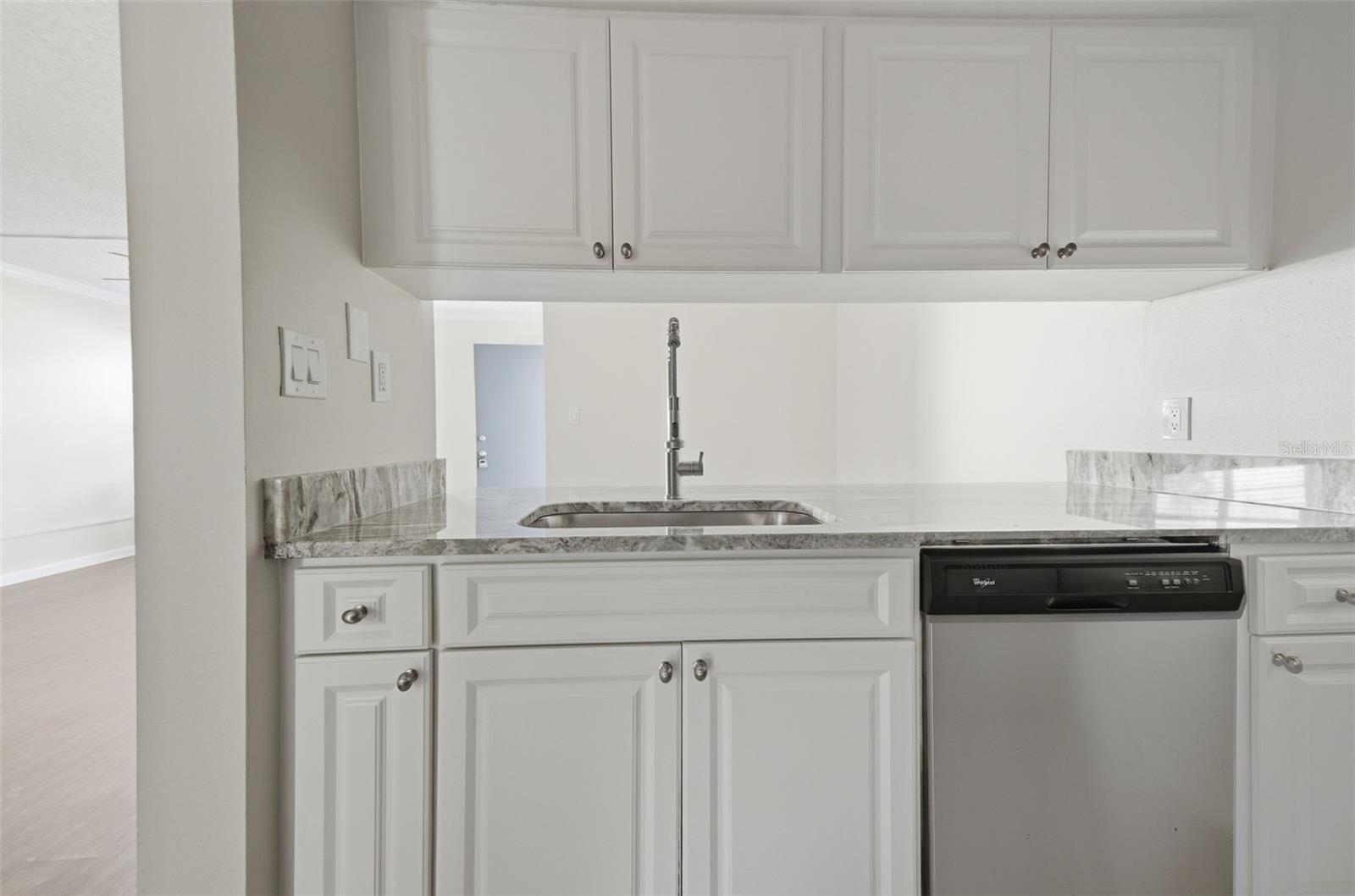 3102 W HORATIO ST #12 — photo 5