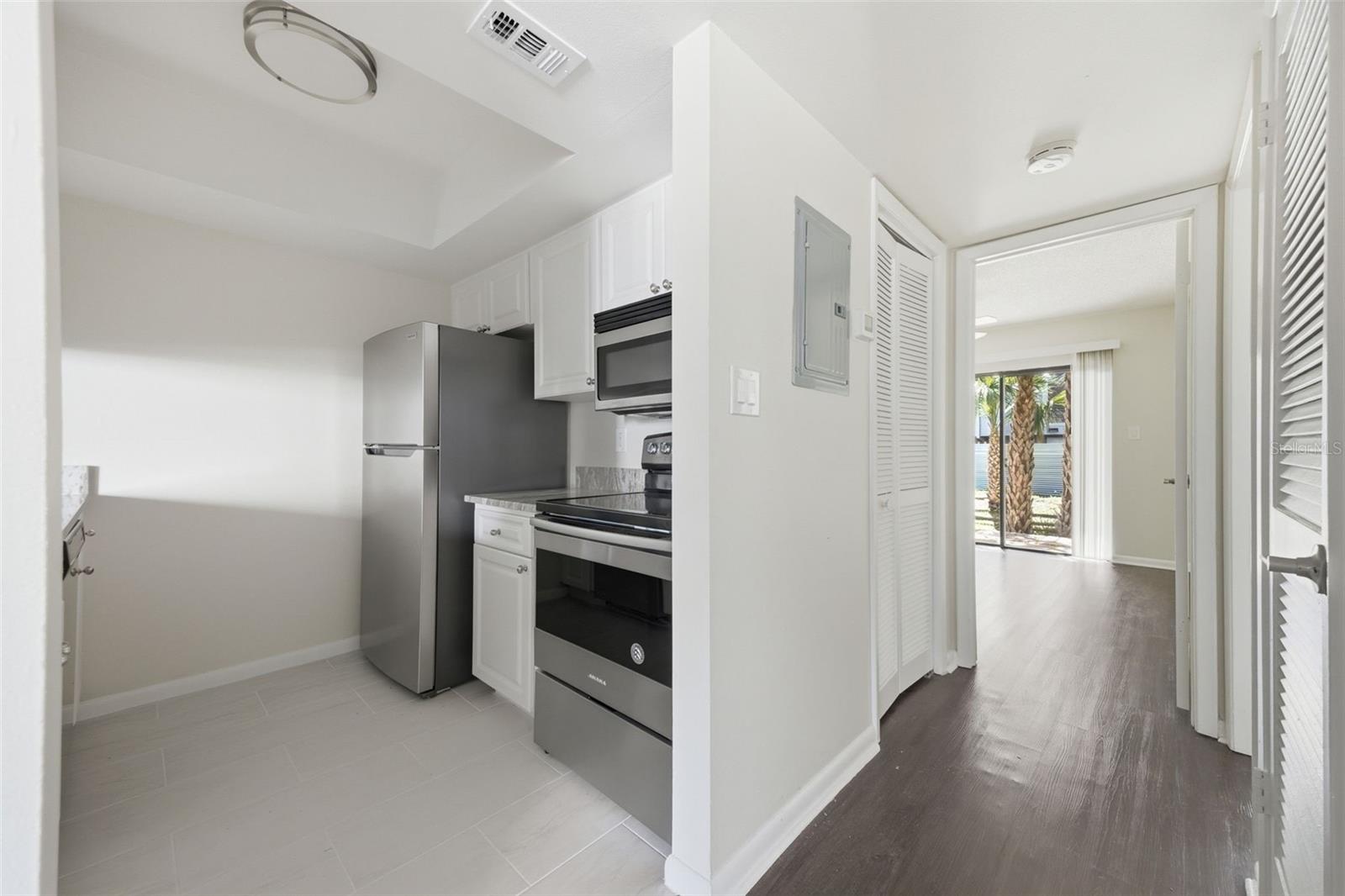 3102 W HORATIO ST #12 — photo 4