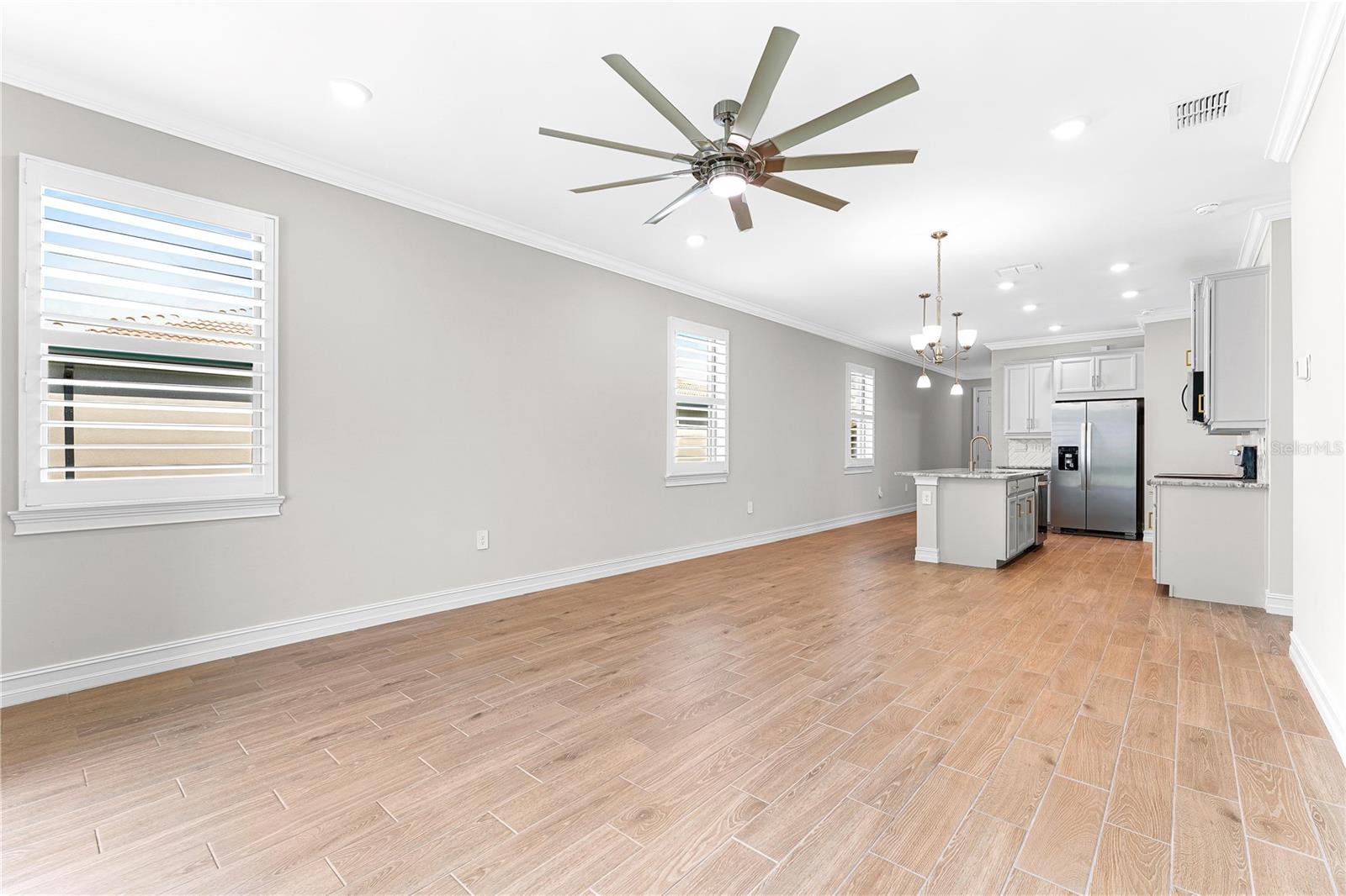 192 SOLIERA ST — photo 15